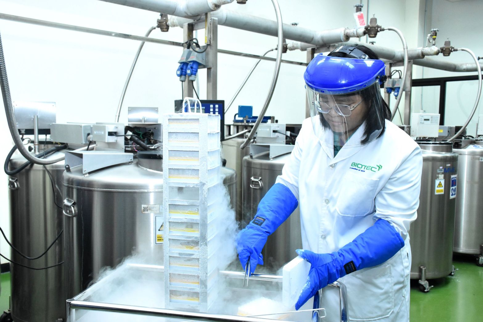 07 ห้องเก็บเชื้อจุลินทรีย์ โดยการแช่แข็งใน