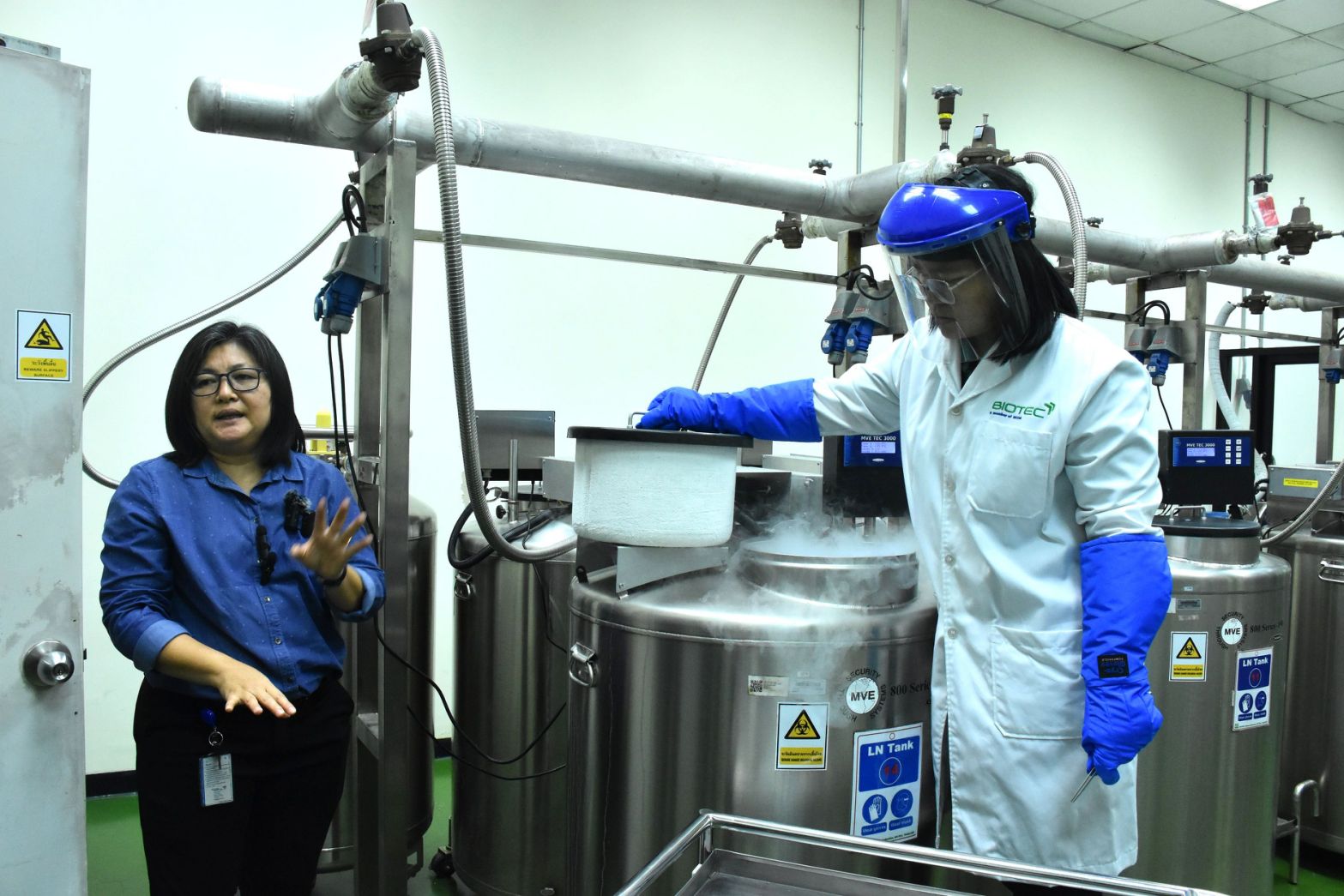 09 ห้องเก็บเชื้อจุลินทรีย์ โดยการแช่แข็งใน