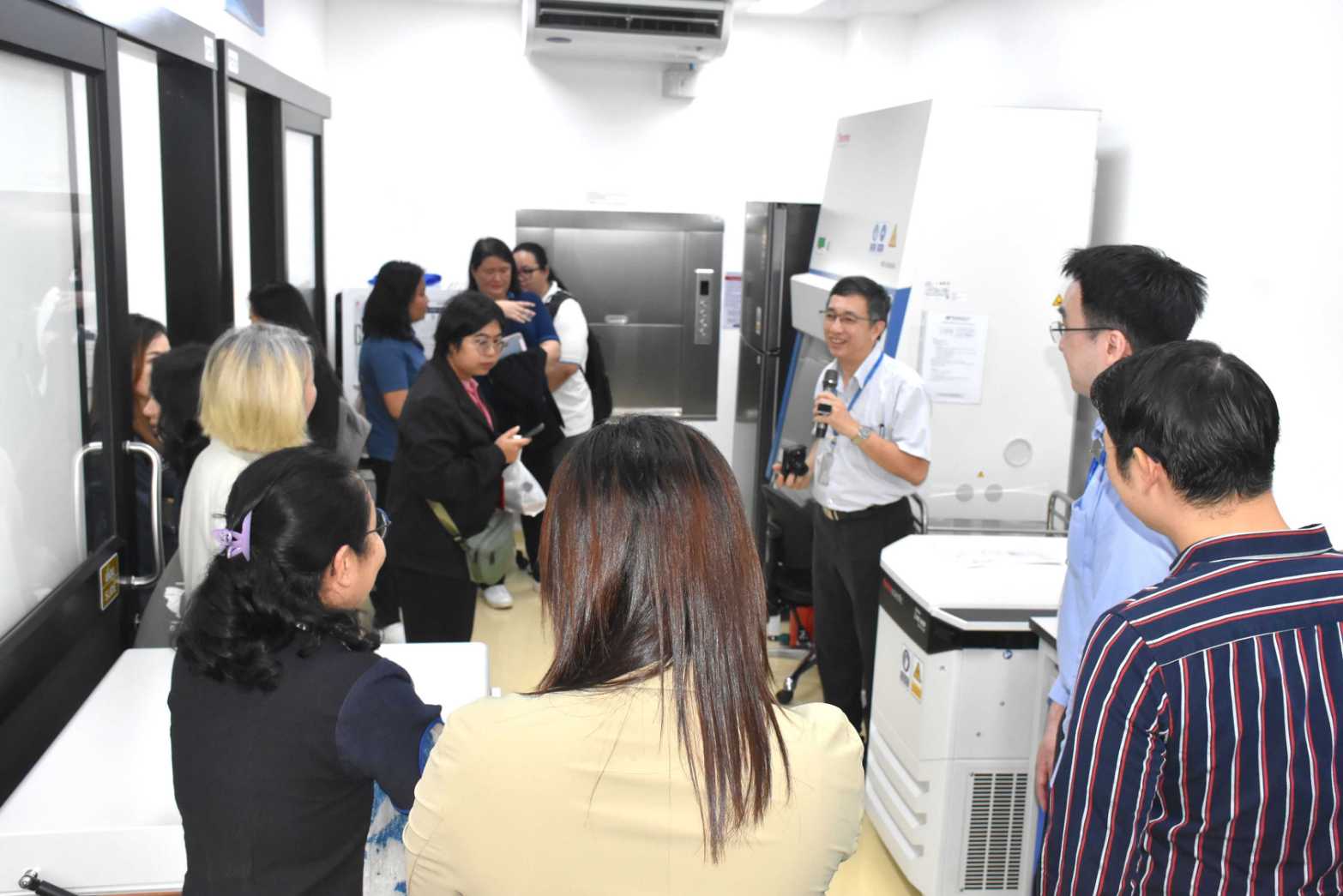 13 ร่วมชมแล็บสัตว์น้ำขั้นสูง BSL2 0