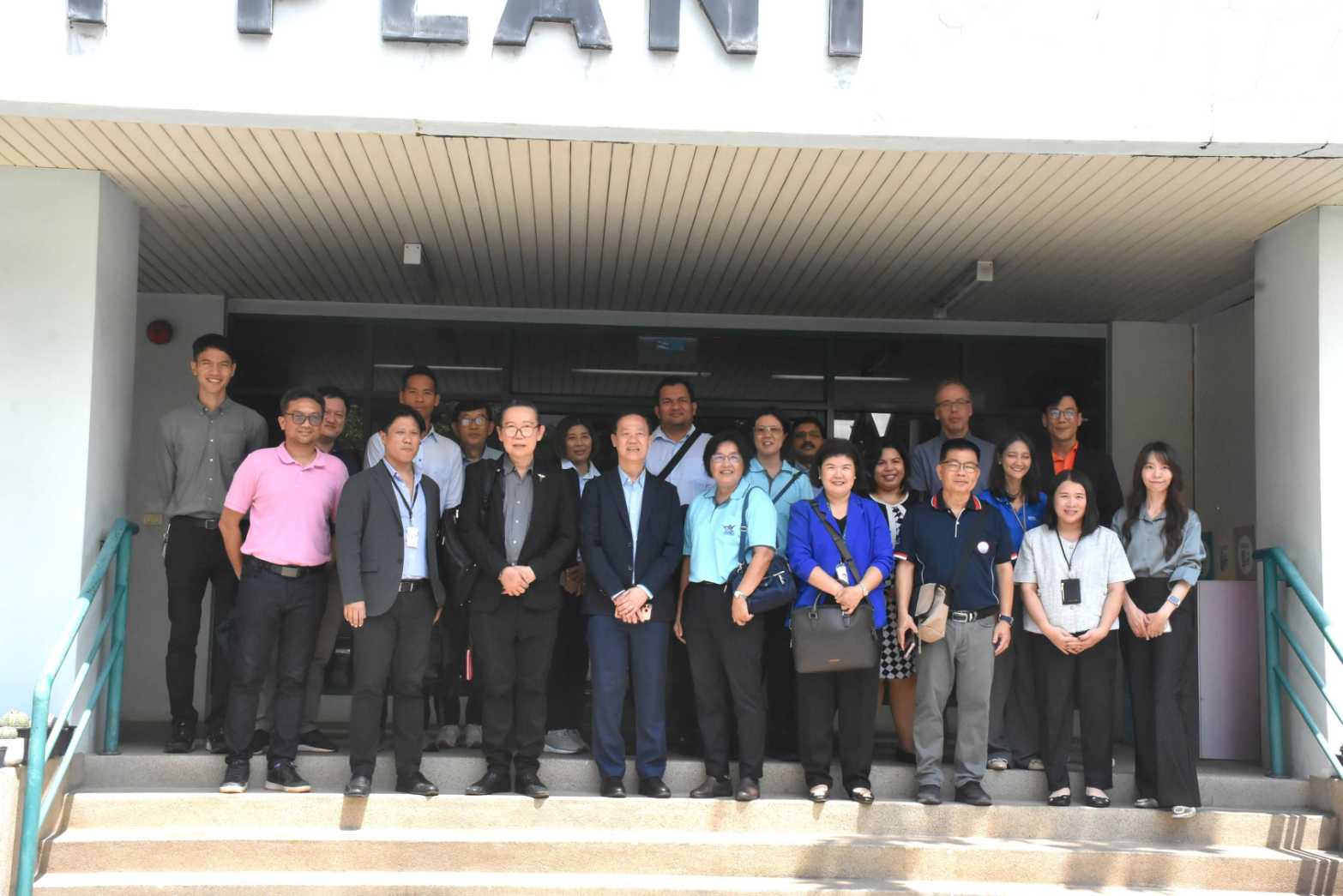 14 ผู้ประกอบการที่ร่วมชมแล็บ 0