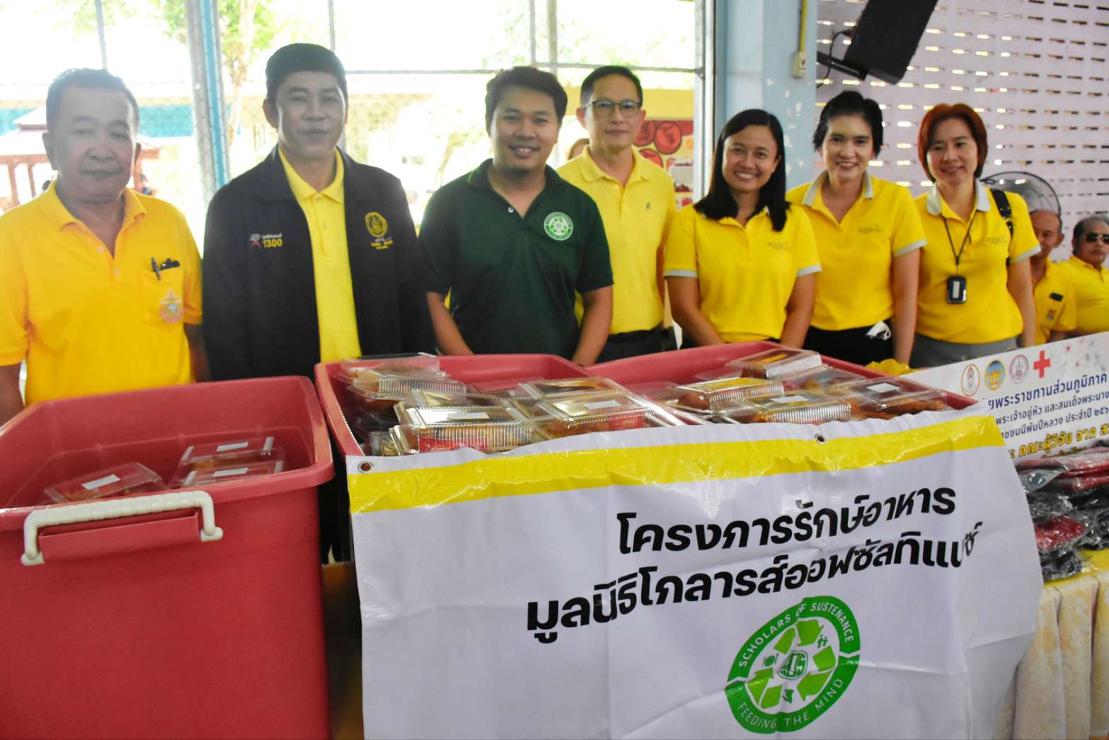 10 มอบอาหารส่วนเกินให้ รร.นครสวรรค์ปัญญานุก 0