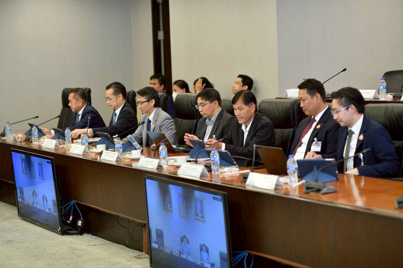 LINE ALBUM 19082568 250819 8