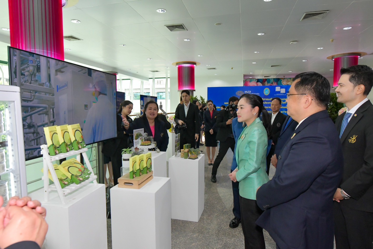 LINE ALBUM 17868 2 250817 41