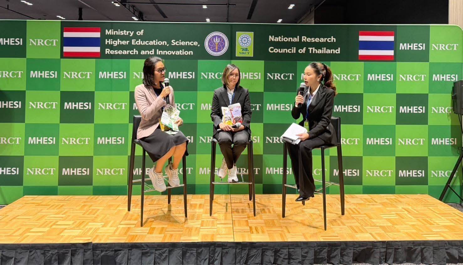 5 วว. ให้สัมภาษณ์