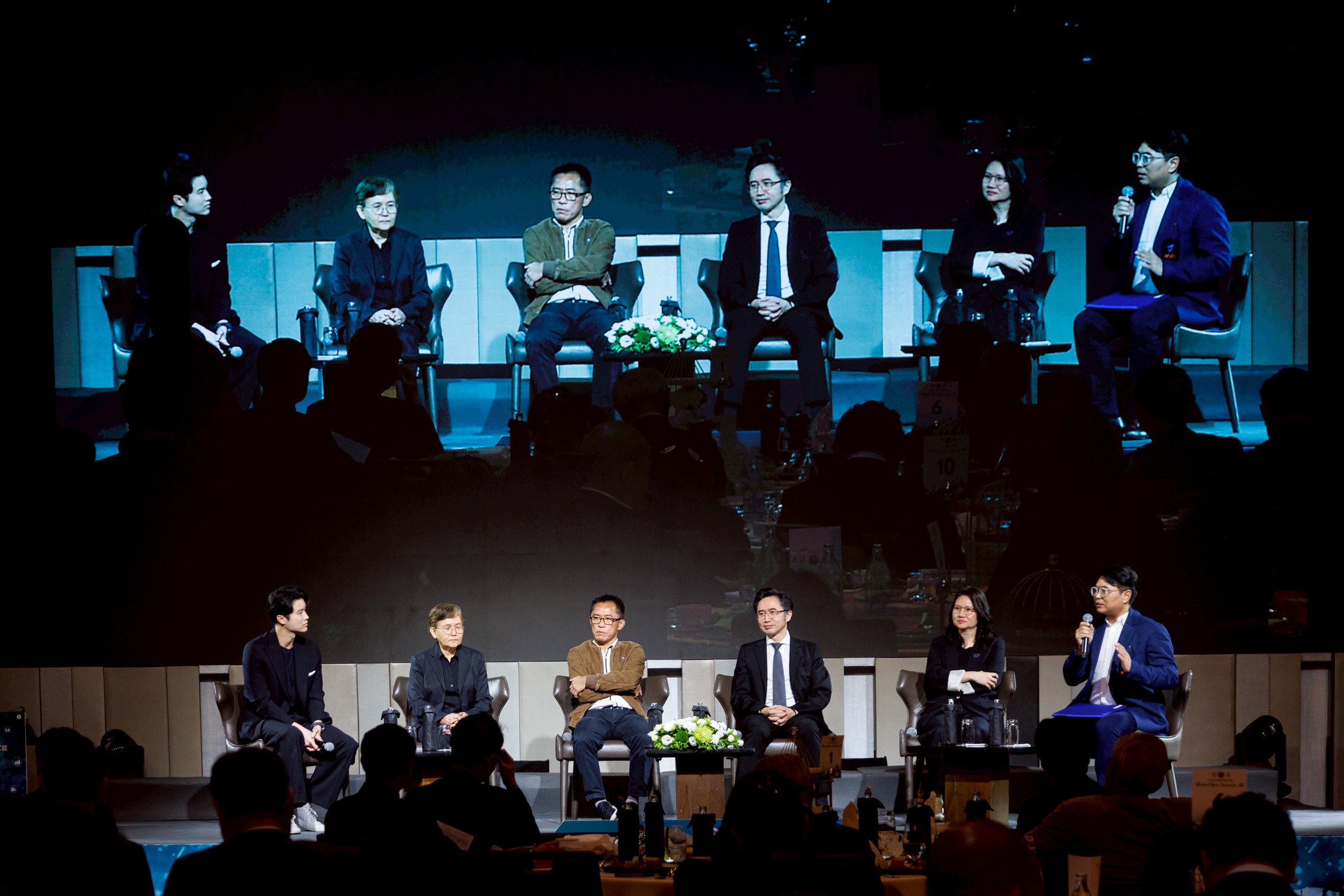 5เวทีเสวนา2