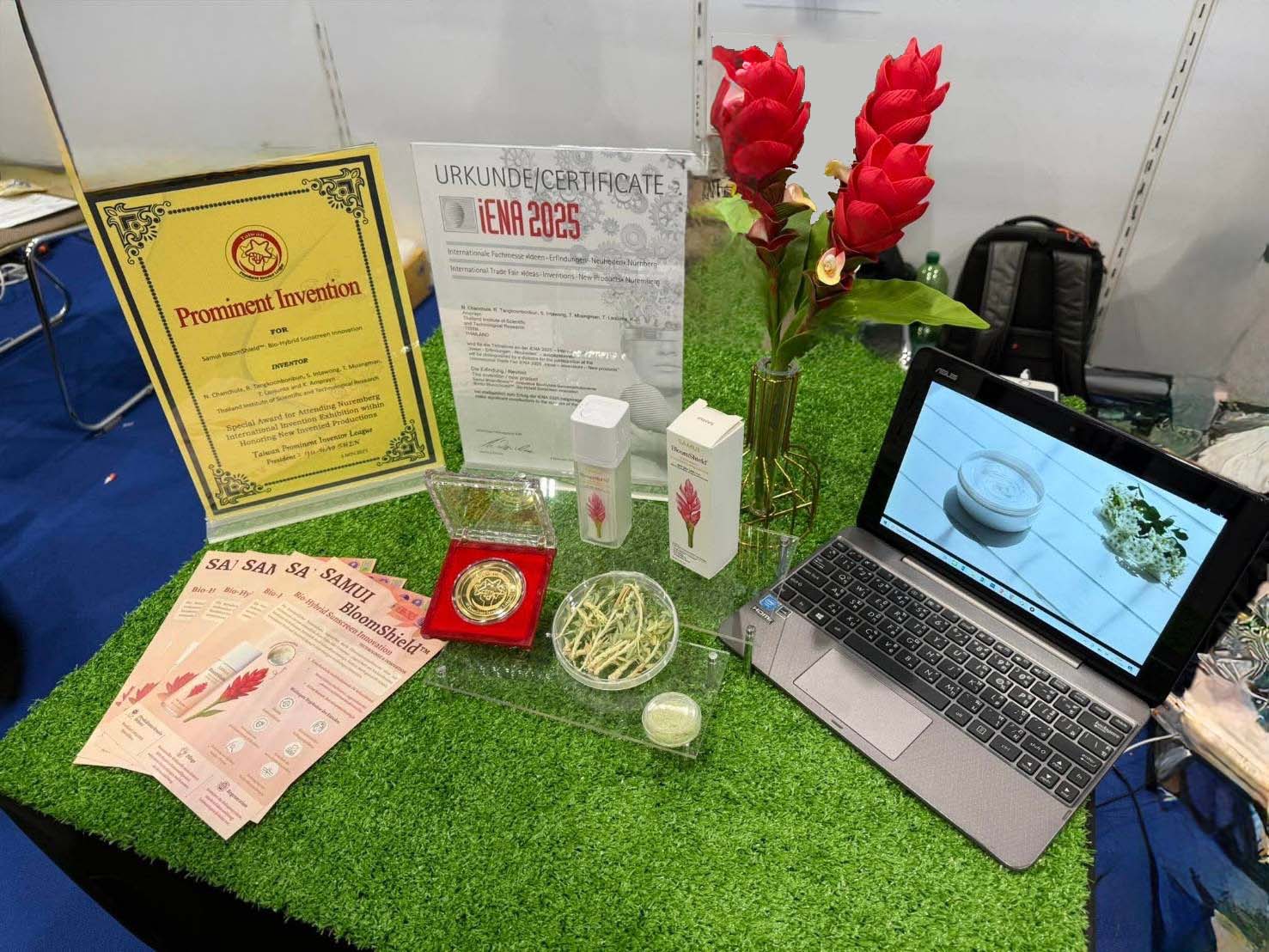 10 ผลงานสมุยบลูมชีลด์