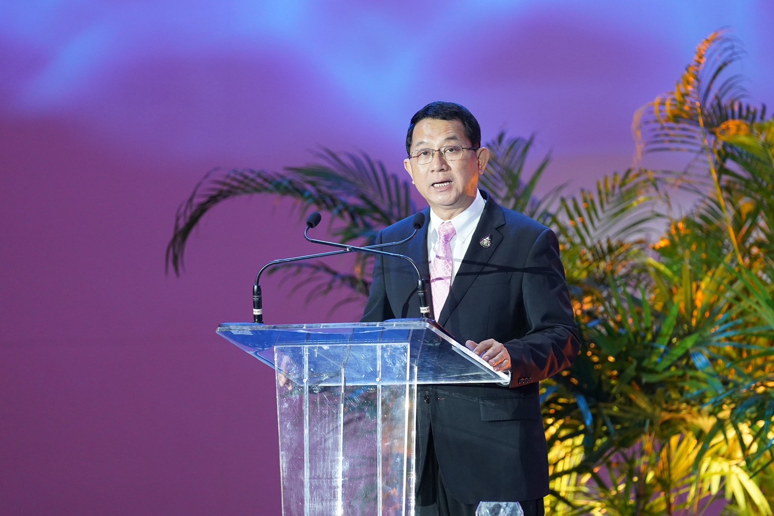 A3A1660D 8FF4 44E9 9176 3AD0B8BEB78E