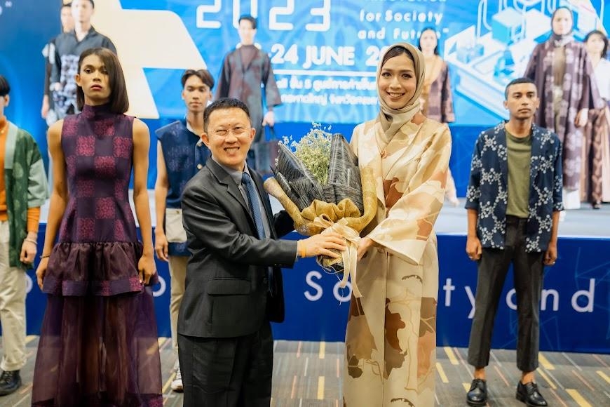 LINE ALBUM 23 มิ.ย.66 Southern Research Expo 2023 ๒๓๐๖๒๗ 20