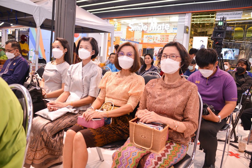 C68A7FD8 3E64 4883 95BB A0FE37614490