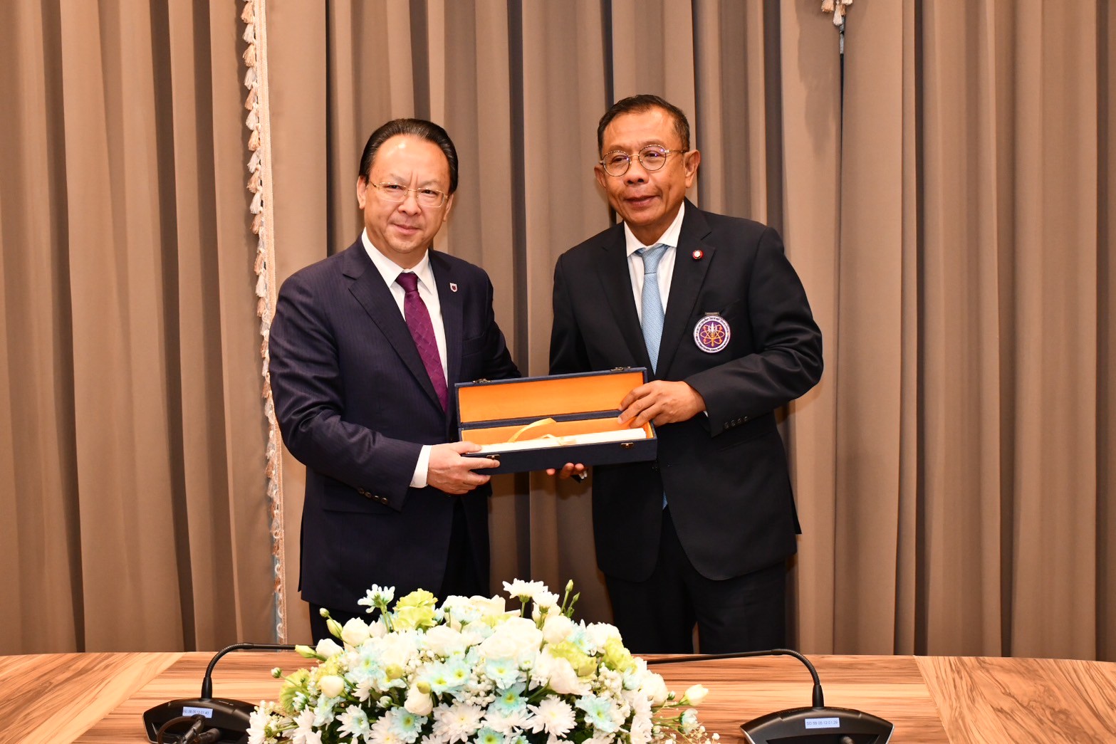 LINE ALBUM 14568 3 250515 6