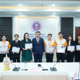 “เพิ่มสุข” ปลัด อว. มอบเกียรติบัตรโครงการพัฒนาองค์กรแห่งการเ ... พารามิเตอร์รูปภาพ 1