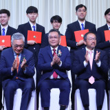 “เพิ่มสุข” ปลัด อว. ร่วมยินดีในพิธีสำเร็จการศึกษานักศึกษาสาข ... พารามิเตอร์รูปภาพ 1