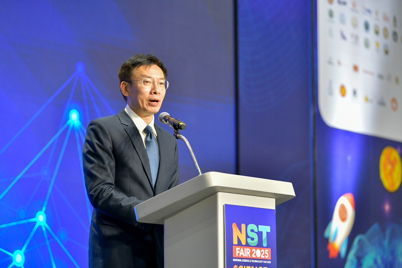 LINE ALBUM 140868 3 250815 1